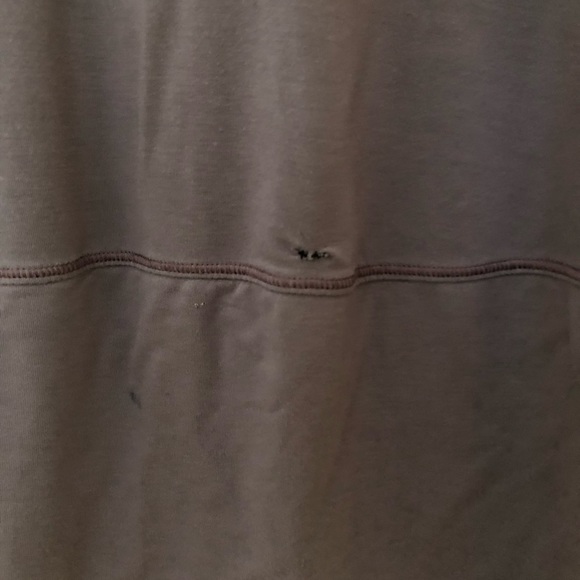 Women’s Lululemon long sleeve shirt. Size 8/10 - Picture 4 of 6